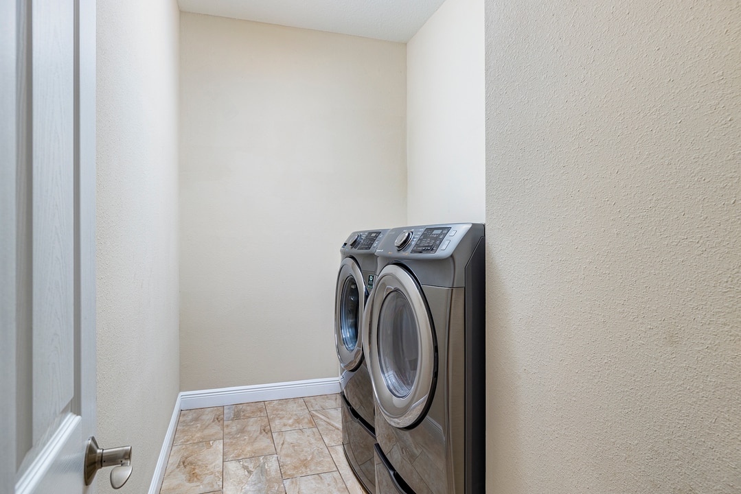 Property p2 image 24